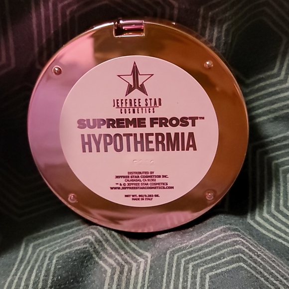 Jeffree Star Supreme Frost shade: Hypothermia - Picture 3 of 5